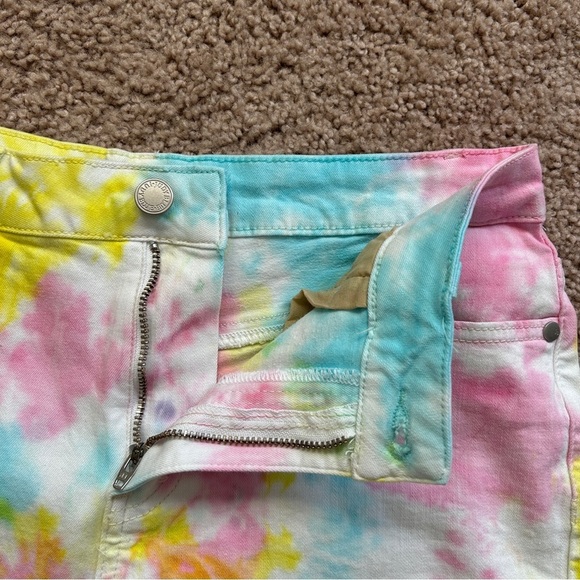 Judy Blue Colorful Swirl Tie Dye Frayed Hem Denim Shorts Size Medium - Picture 7 of 11